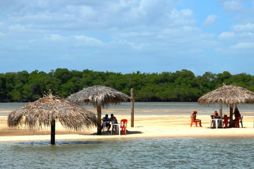 Villa Oceano Azul Hospedagens A 50 M Da Orla-Passarela Do Caranguejo Aracaju Exterior foto